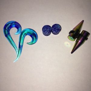 00g plugs, tapers, hangers