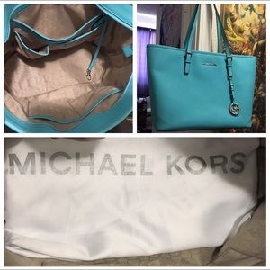Michael Kors Jet Set Tote | Medium | Turquoise