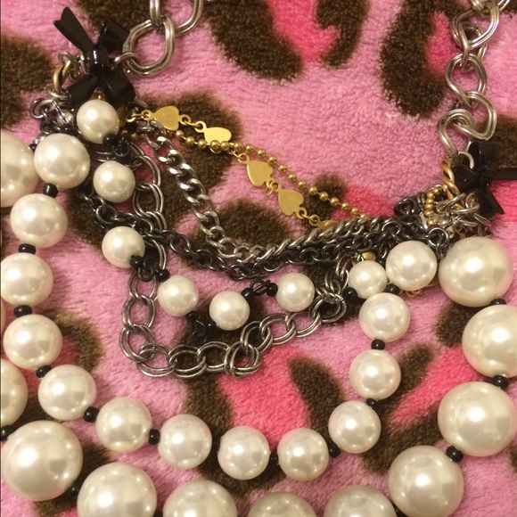 Necklace - Picture 2 of 4