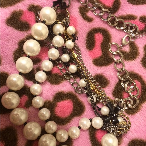 Necklace - Picture 3 of 4