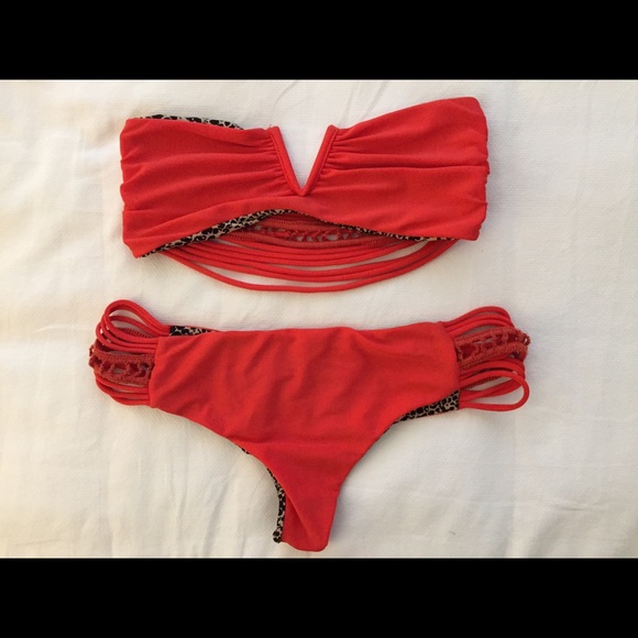 *SOLD*Acacia Swimwear Hibiscus set S/LOhia/ Pikake