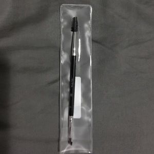 Anastasia Beverly Hills Brush #12