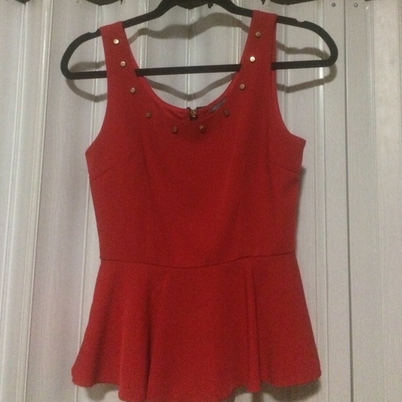 Dressy red too - Picture 1 of 3
