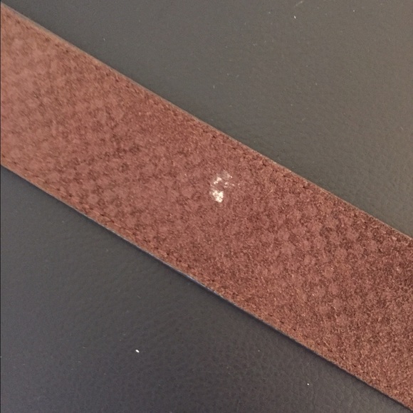 100% Authentic Louis Vuitton Belt - Picture 2 of 4