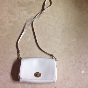 Beautiful coach crossbody