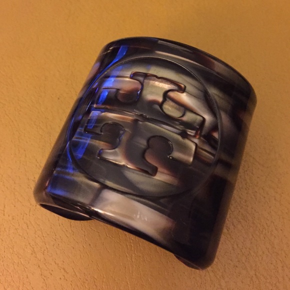 Tory Burch Matteo Resin Cuff