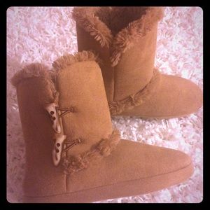 📍Sold📍Tan boots 👢👢