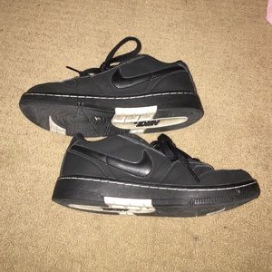 Black nike's