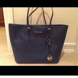 MK hang bag