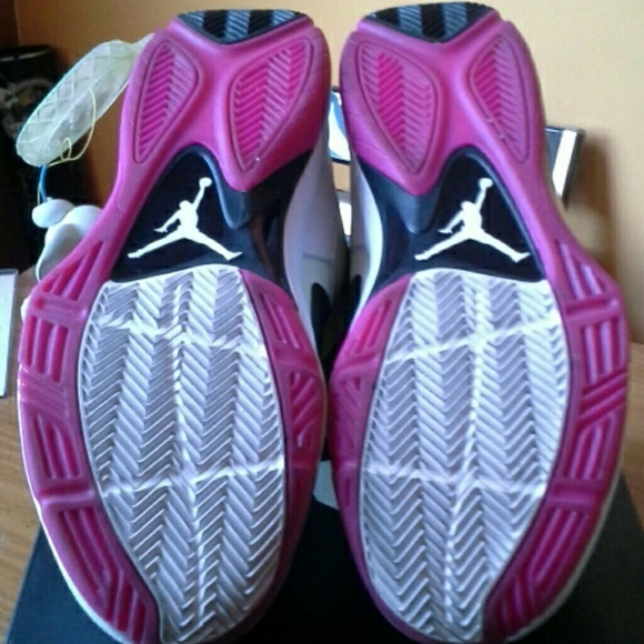 Real Authentic Womens Jordan Areo Flights - Picture 3 of 4