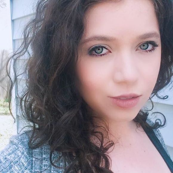 Meet your Posher, Annabella