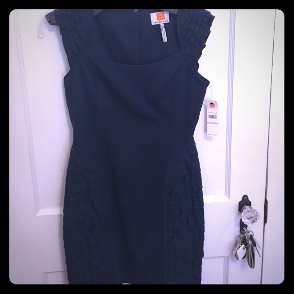 Laundry by design fitted/structured dress.