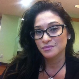 Meet your Posher, Yvette