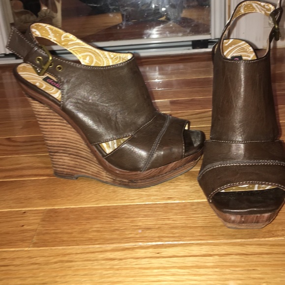 Dollhouse brown wedges!