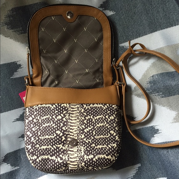 VINCE CAMUTO BAILY NYLON CROSSBODY - Picture 3 of 6