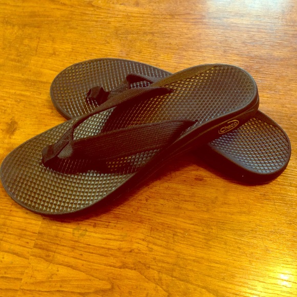 Chaco flip flops
