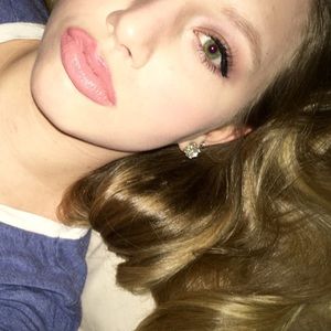 Meet your Posher, Erika