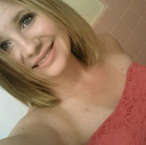 Meet your Posher, Marissa