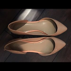 ANNE TAYLOR FLATS W GOLD TRIM IN HEEL!