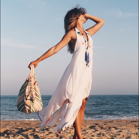 MEET YOUR POSHER!💗🙆🏼 - Picture 2 of 4