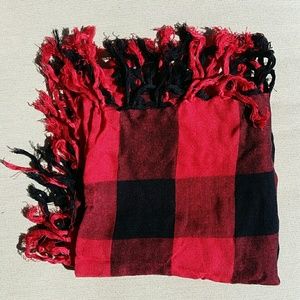 FRINGE FLANNEL SCARF