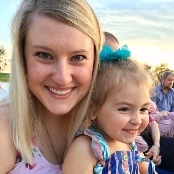 Meet your Posher, Michelle - Picture 3 of 5