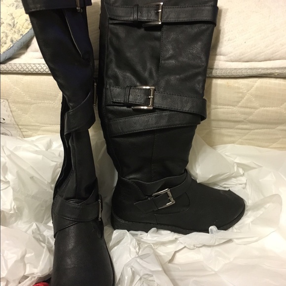 Rue 21 boots - Picture 1 of 1