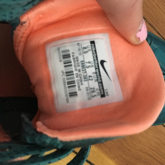 Nike hyperdunk basketball shoes. WILLING TO TRADE - Picture 4 of 4