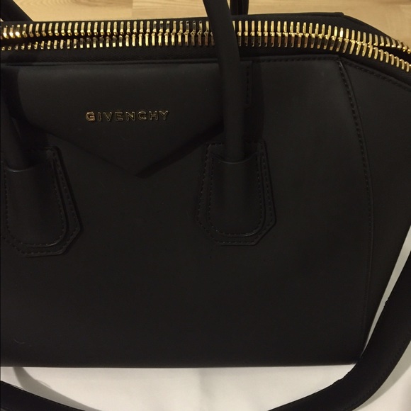Givenchy Antigona BLACK matte satchel - Picture 3 of 4