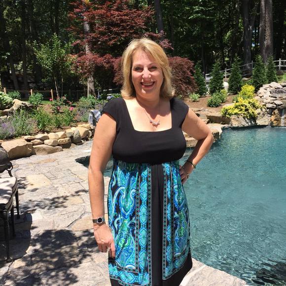 Meet your Posher, Donna - Picture 1 of 1