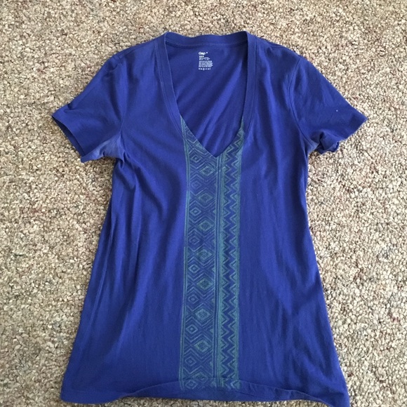 Gap shirt