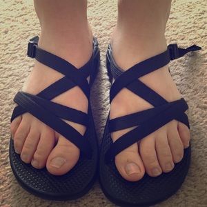 Chacos  Black Size 7