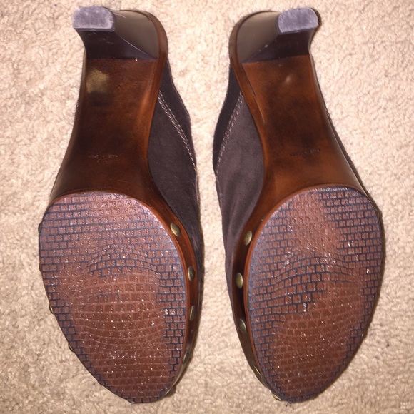 Stuart Weitzman clogs - Picture 3 of 3