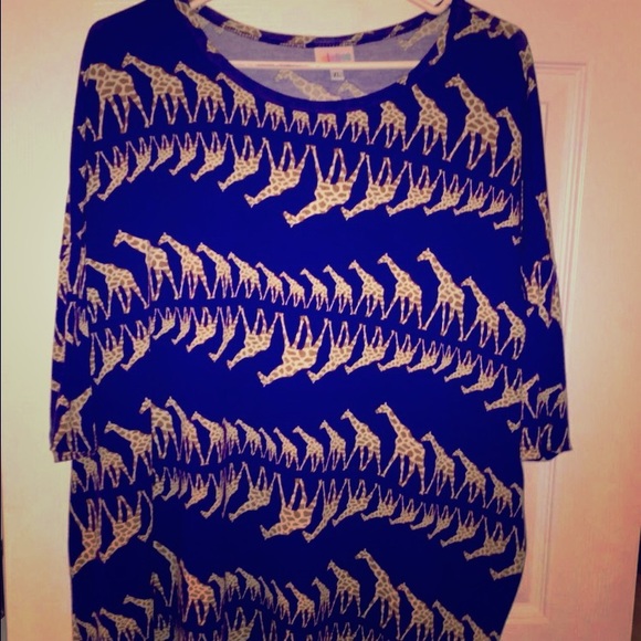 LulaRoe Irma tunic shirt.