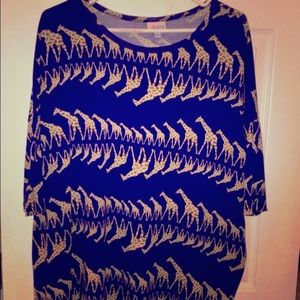 LulaRoe Irma tunic shirt.