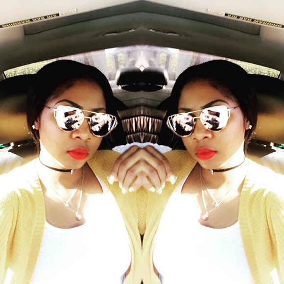 Women's Clothing & Accessories