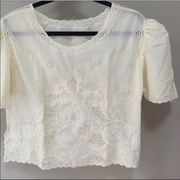 Vintage cropped eyelet blouse