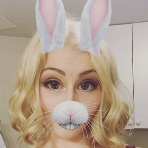 Meet your Posher, Courtney