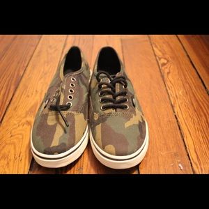 Camouflage Vans