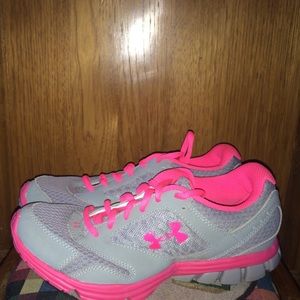 ❌SALE NEED GONE❌ UNDER ARMOUR sneakers size 7