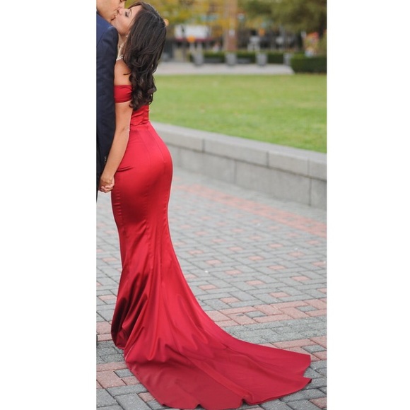 Portia & Scarlett Gown