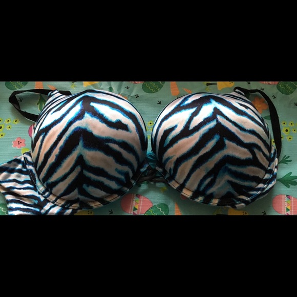 VS miraculous plunge bra.