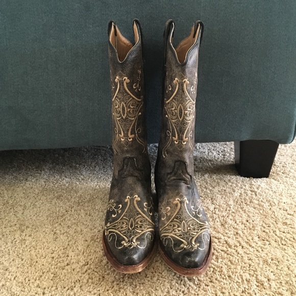 Sold!!!!    Corral Boots size 9