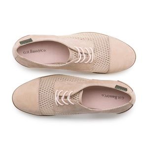 G.H. Bass & Co.
Pink Emalyn Oxford