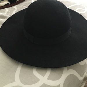 Women's fedora like hat