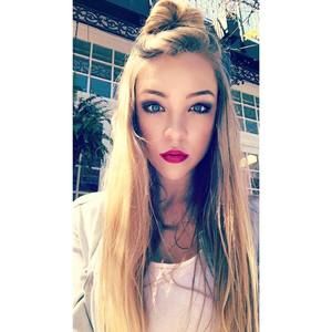 Meet your Posher, Dani