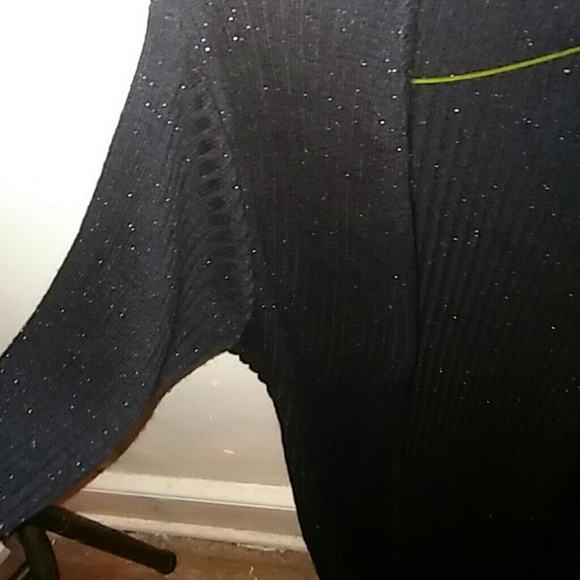 Sweater - Picture 3 of 4