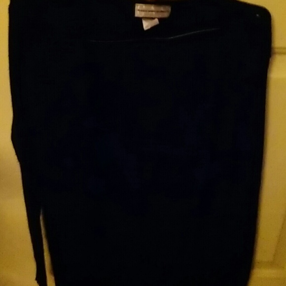 Sweater - Picture 4 of 4