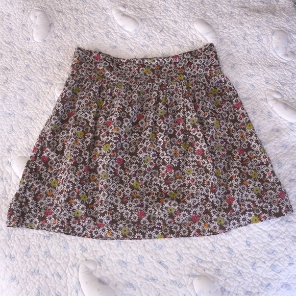 Flowered mini skirt