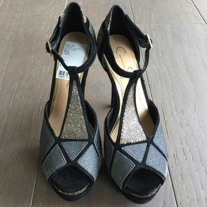 Hot and sexy platform heels, gunmetal and bronze.